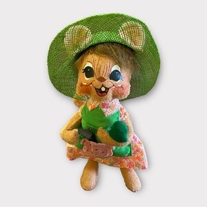 Vintage Annalee Mobilitee Girl Mouse Gardener Seeds Sprng